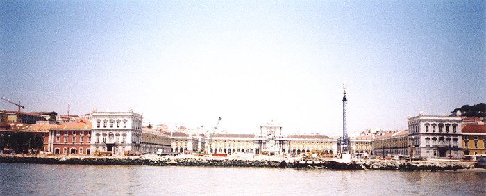 The Praça do Comércio seen from the boat leaving Lisbon for Barreiro